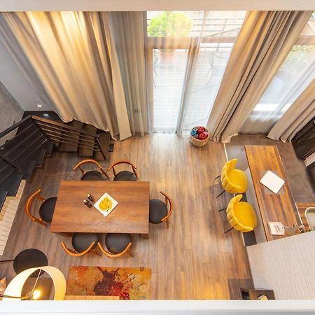 Luxury 4 Bedroom Apartment #1 In The City Center Of Tbilisi Exterior foto