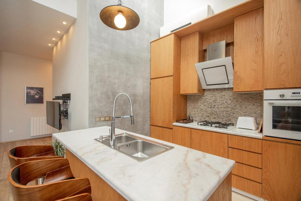 Luxury 4 Bedroom Apartment #1 In The City Center Of Tbilisi Exterior foto