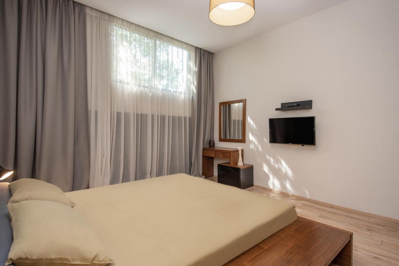 Luxury 4 Bedroom Apartment #1 In The City Center Of Tbilisi Exterior foto