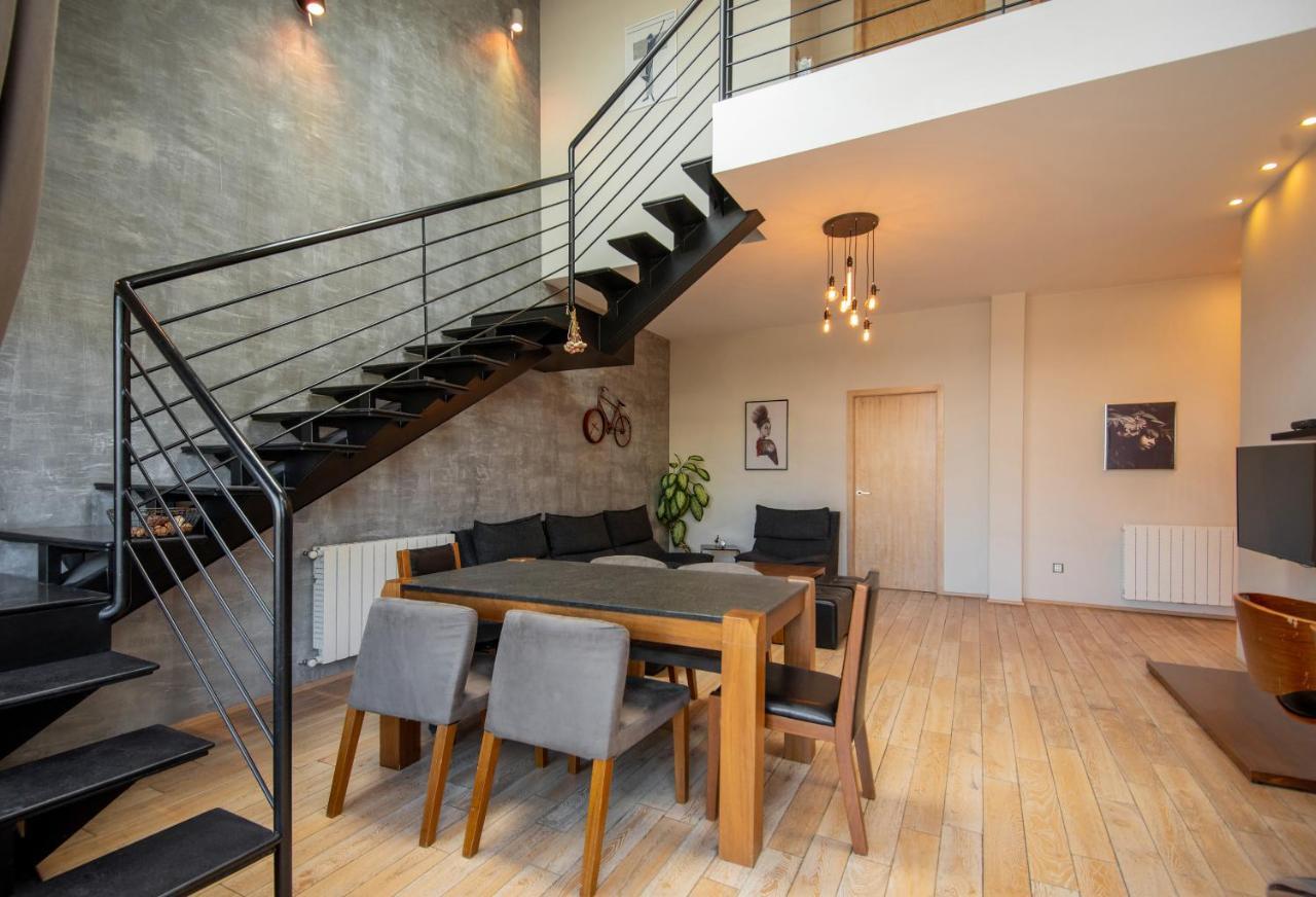 Luxury 4 Bedroom Apartment #1 In The City Center Of Tbilisi Exterior foto