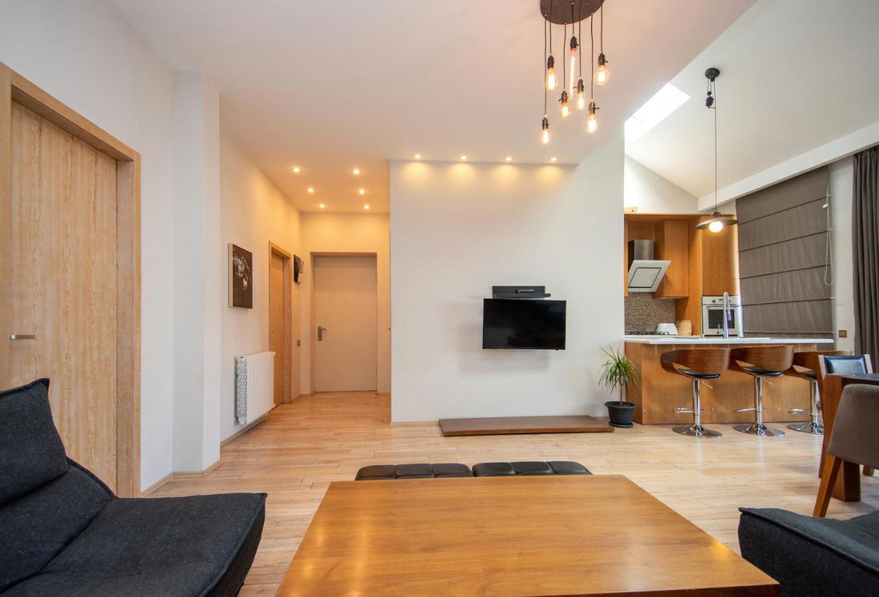 Luxury 4 Bedroom Apartment #1 In The City Center Of Tbilisi Exterior foto