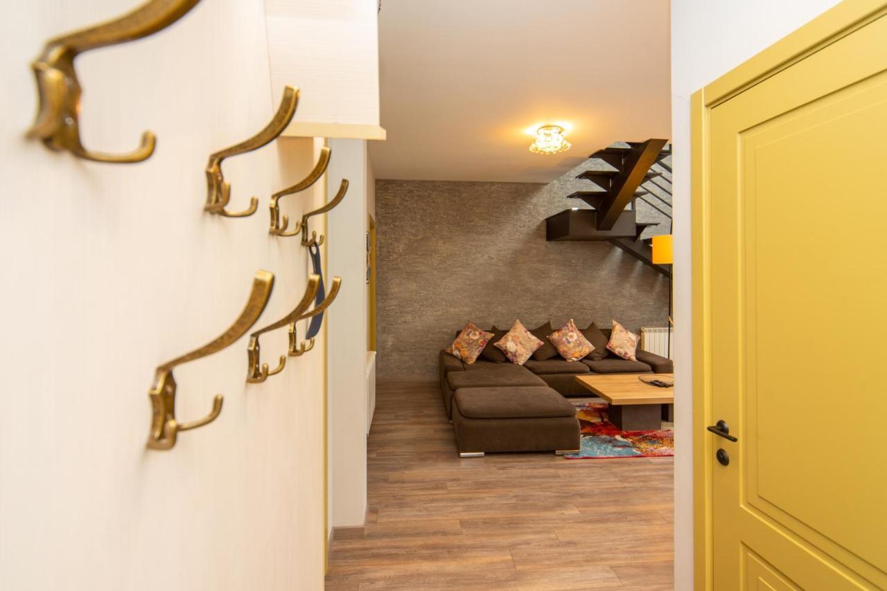 Luxury 4 Bedroom Apartment #1 In The City Center Of Tbilisi Exterior foto