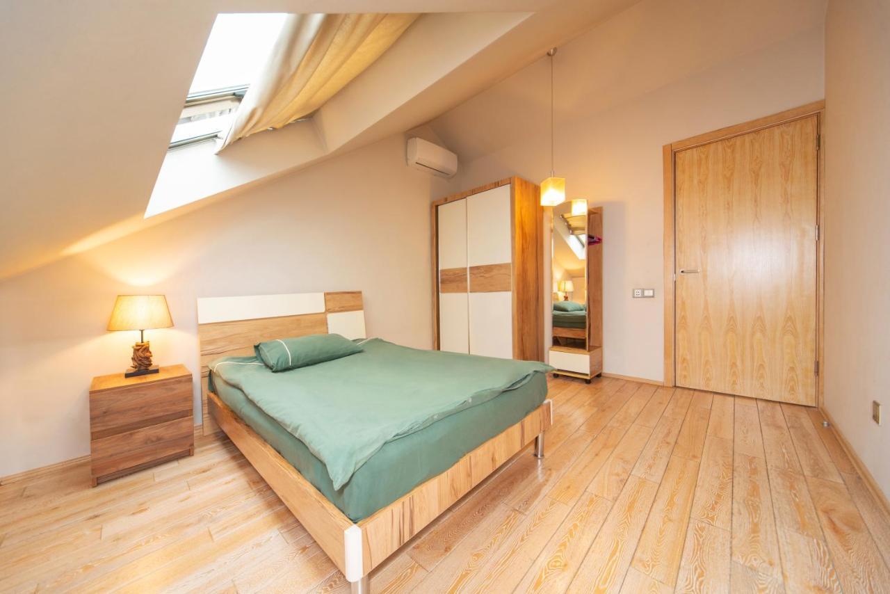 Luxury 4 Bedroom Apartment #1 In The City Center Of Tbilisi Exterior foto