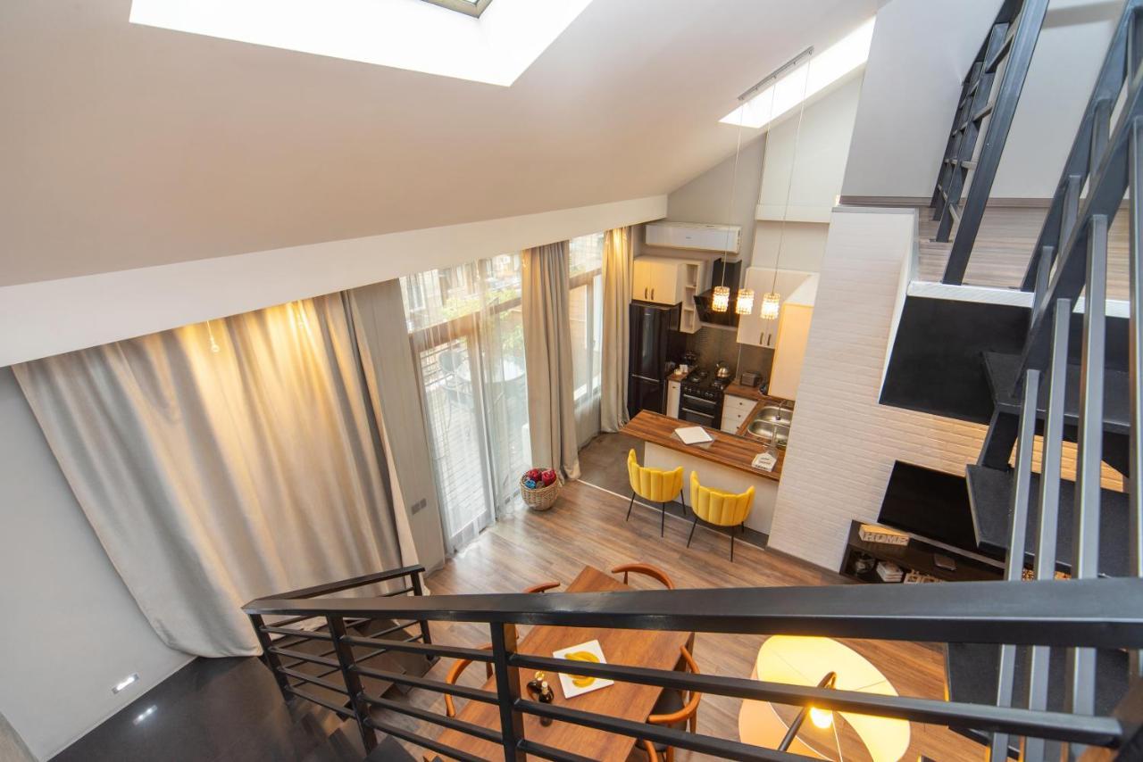 Luxury 4 Bedroom Apartment #1 In The City Center Of Tbilisi Exterior foto